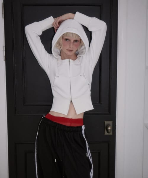 Rose Frantz - Rivet Round Crop Hood Zip-up [Ivory]